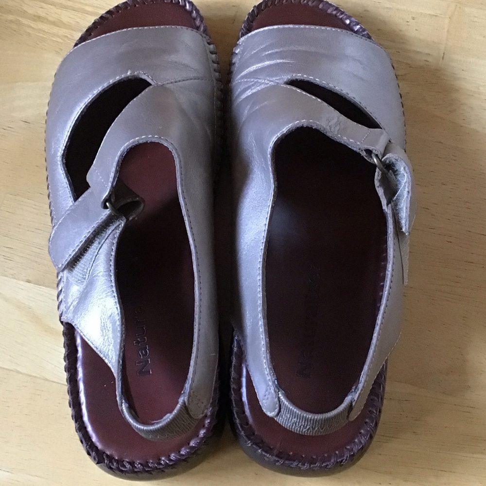 Gold metallic Sandals - Picture 2 of 5